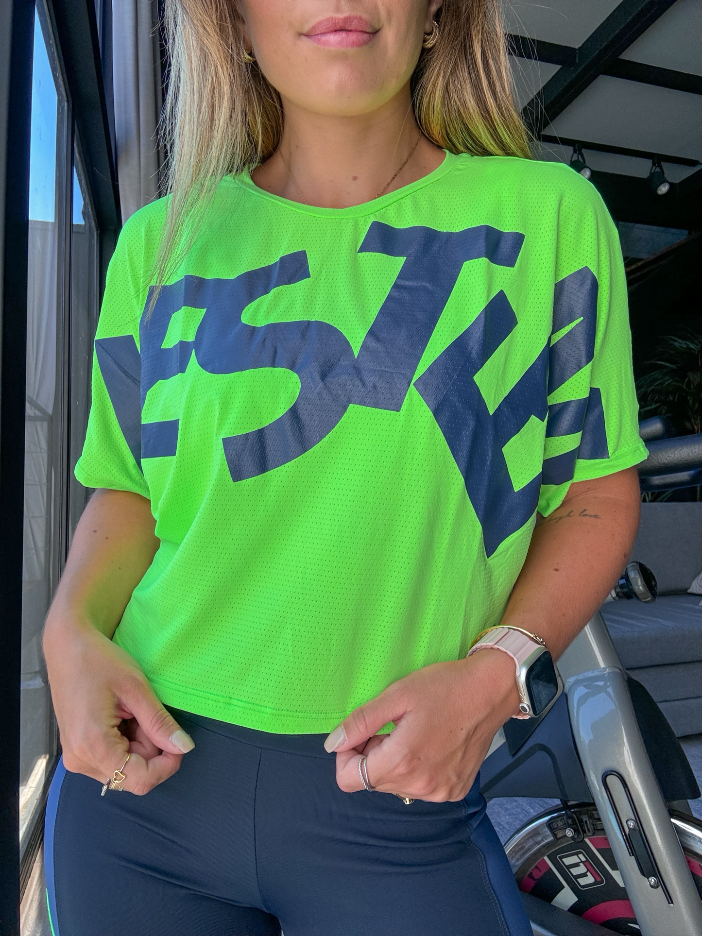 Blusa cropped Dry Fit Beats verde